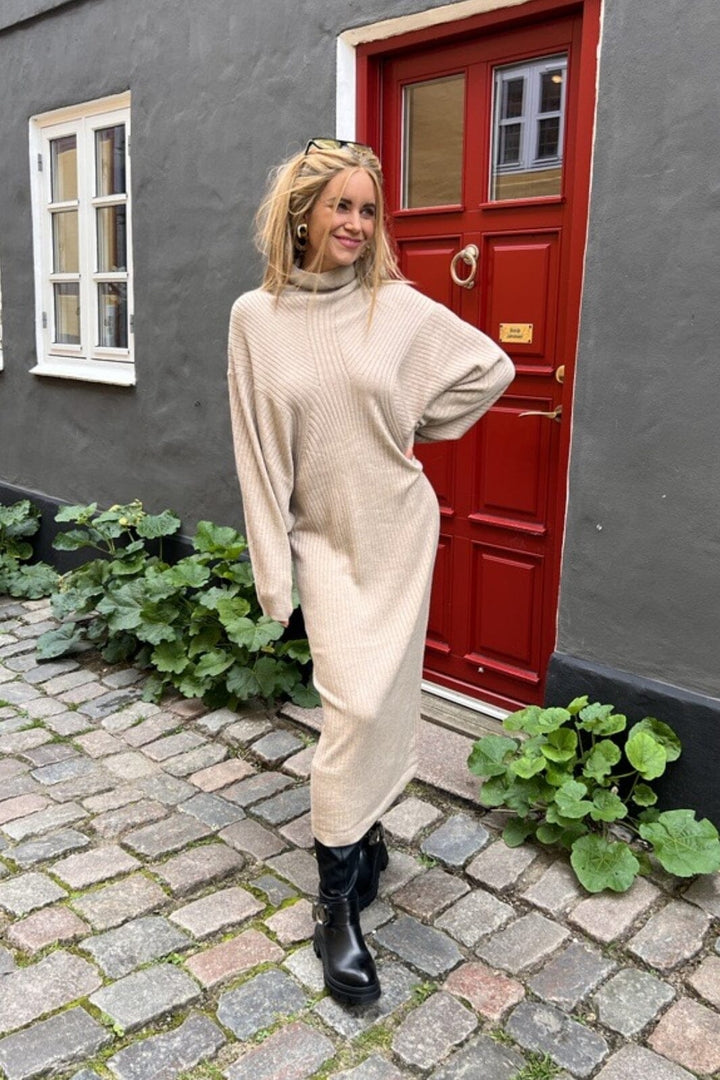 Valentin Studio - Cosy new long dress - Nature